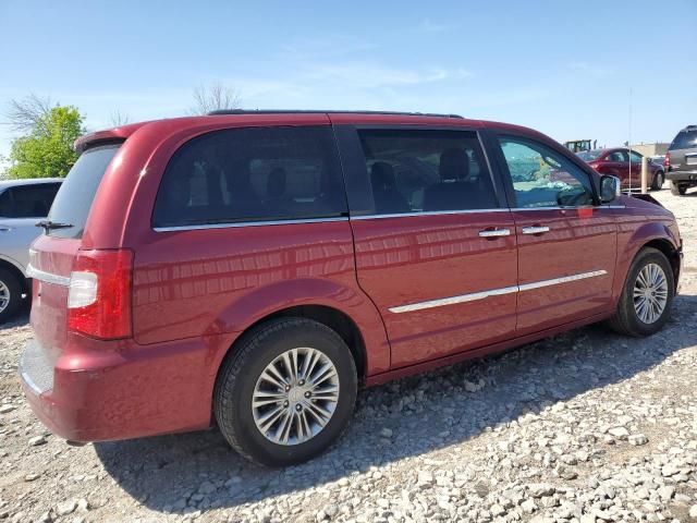 2016 Chrysler Town & Country Touring L