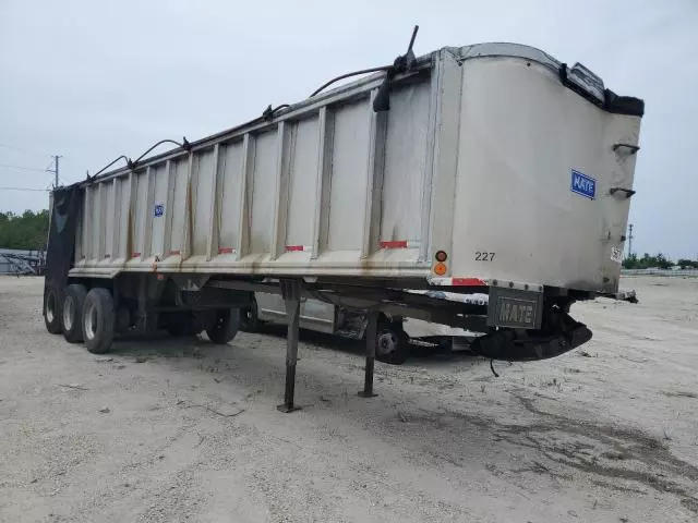 2015 Mate Dump Trailer