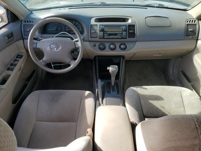 2004 Toyota Camry LE