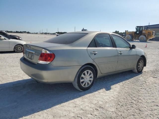 2005 Toyota Camry LE