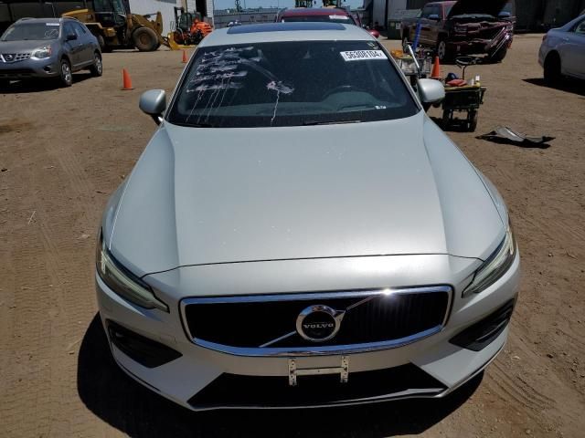 2019 Volvo S60 T6 Momentum