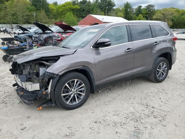 2019 Toyota Highlander SE