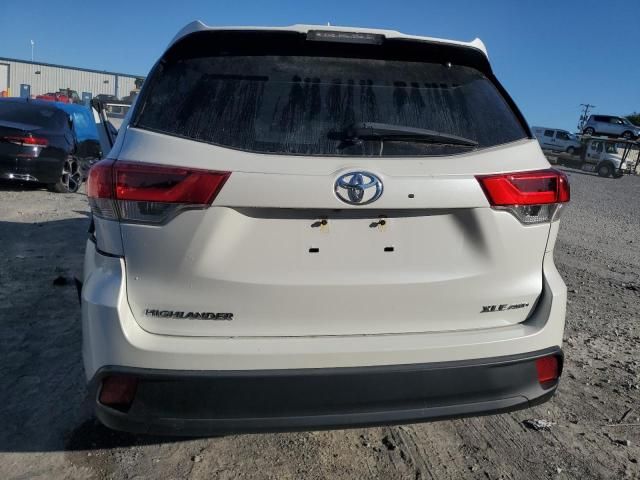 2019 Toyota Highlander SE