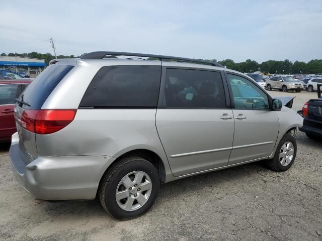 2004 Toyota Sienna CE