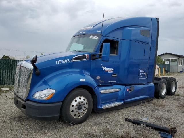 2020 Kenworth Construction T680