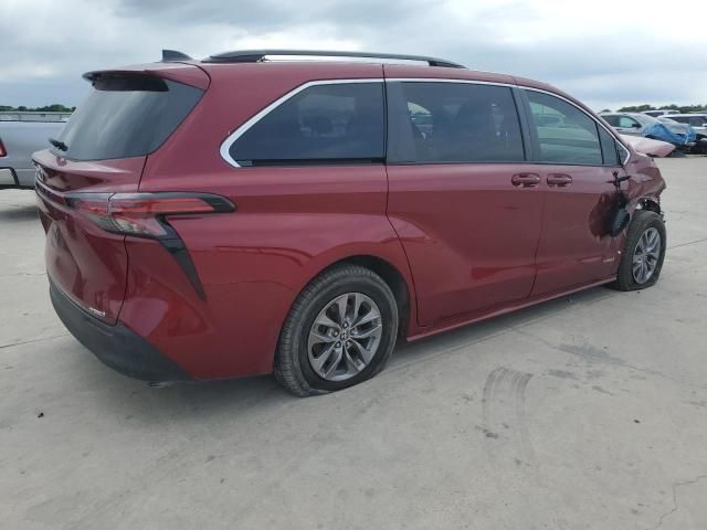 2021 Toyota Sienna LE