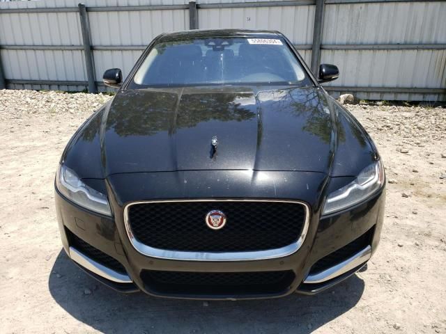 2017 Jaguar XF Prestige