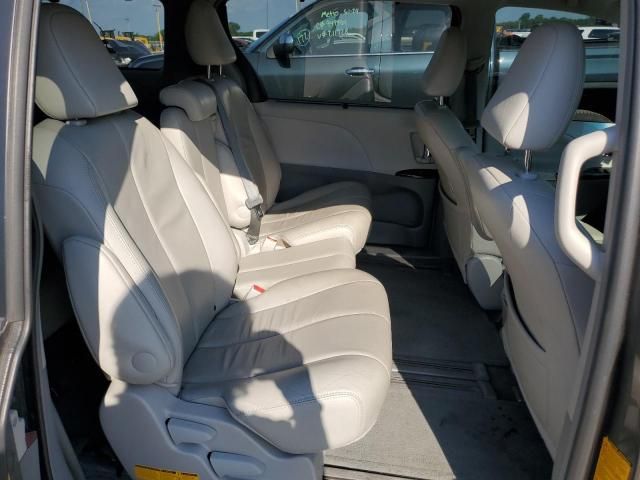 2014 Toyota Sienna XLE