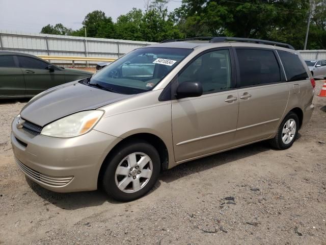 2004 Toyota Sienna CE