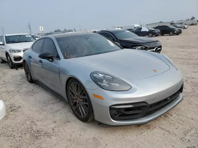 2022 Porsche Panamera Base