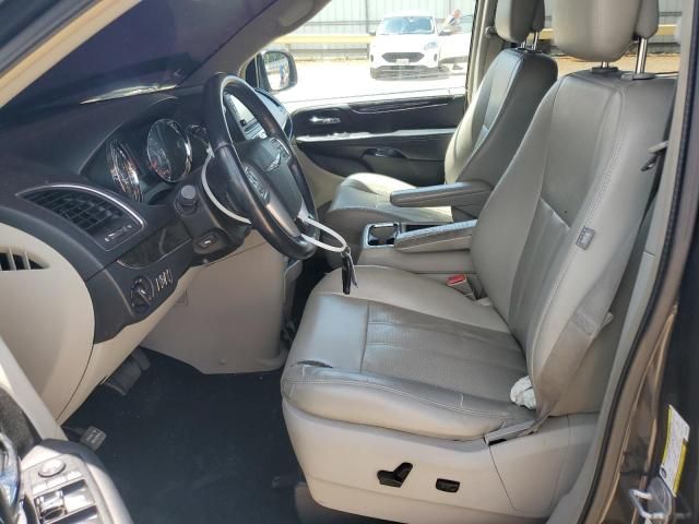 2012 Chrysler Town & Country Touring L