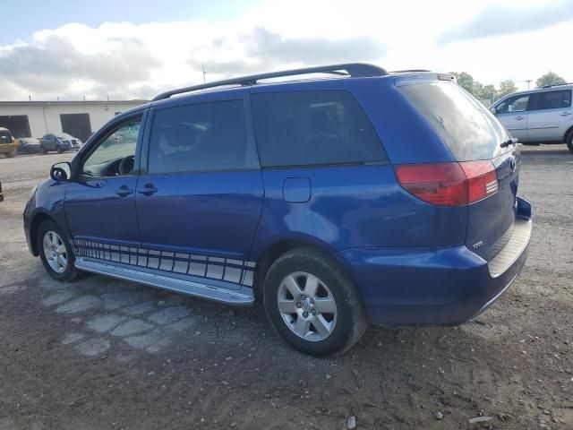 2004 Toyota Sienna XLE