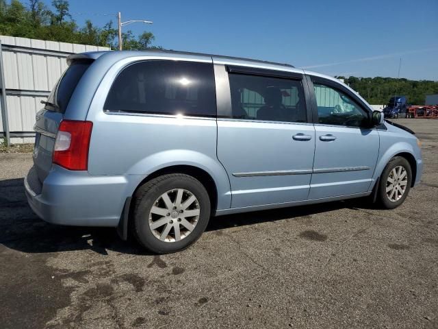 2013 Chrysler Town & Country Touring