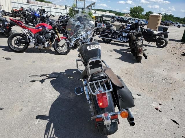 2004 Honda VT1100 C2