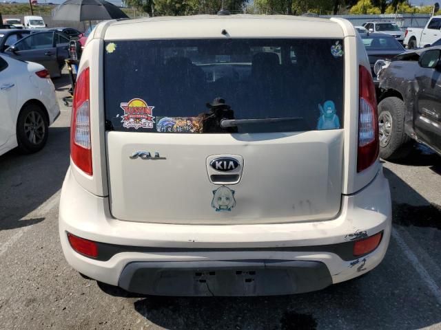 2013 KIA Soul +