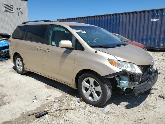 2011 Toyota Sienna LE