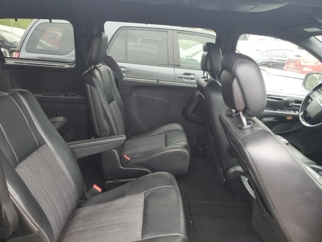 2015 Chrysler Town & Country S