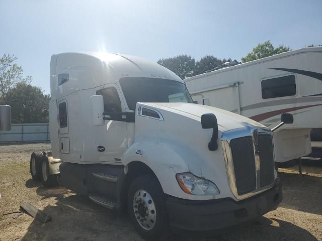 2016 Kenworth Construction T680