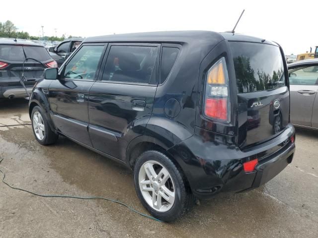 2010 KIA Soul +