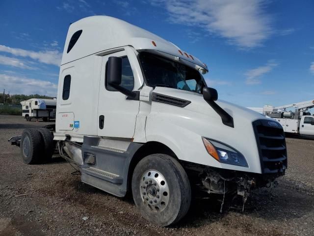 2024 Freightliner Cascadia 126