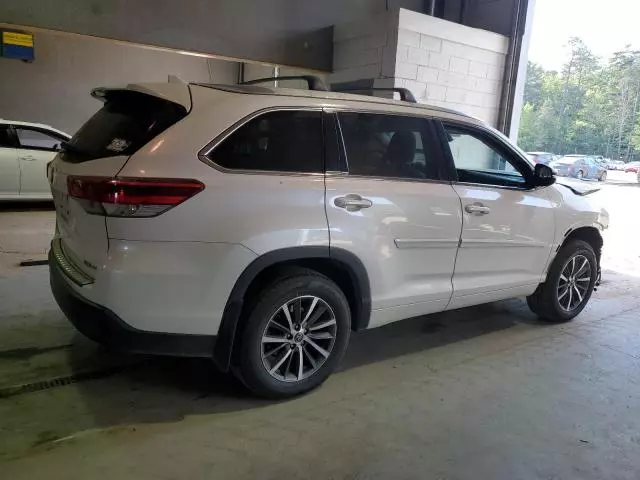 2018 Toyota Highlander SE