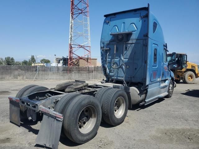 2019 Freightliner Cascadia 126