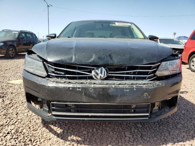 2016 Volkswagen Passat SE