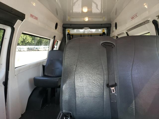 2012 Ford Econoline E350 Super Duty Van