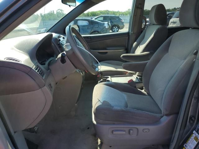 2010 Toyota Sienna CE