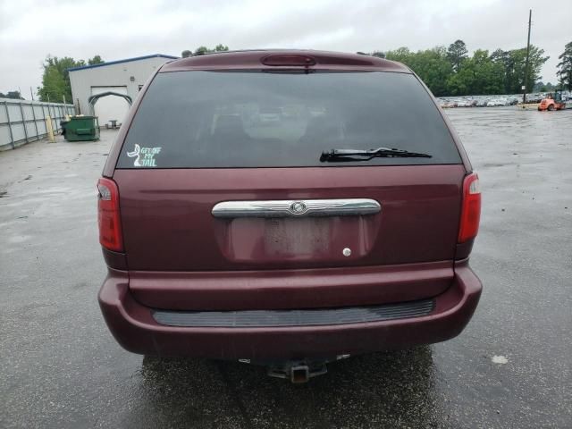 2003 Chrysler Town & Country LX