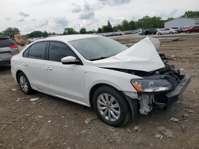 2014 Volkswagen Passat S