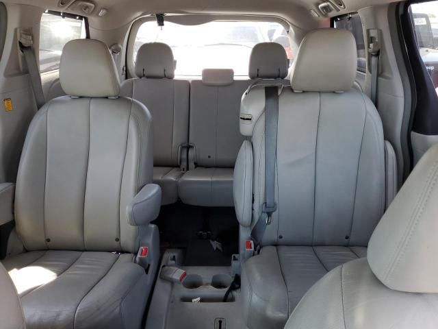 2013 Toyota Sienna XLE