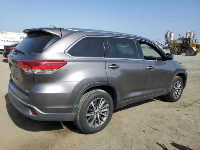 2019 Toyota Highlander SE