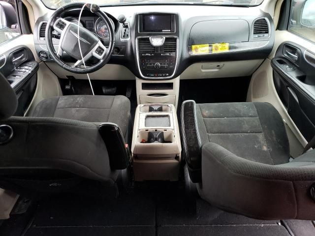 2012 Chrysler Town & Country Touring