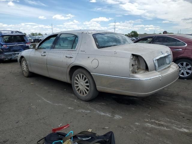 2003 Lincoln Town Car Signature