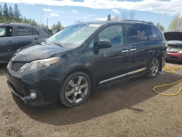 2013 Toyota Sienna Sport