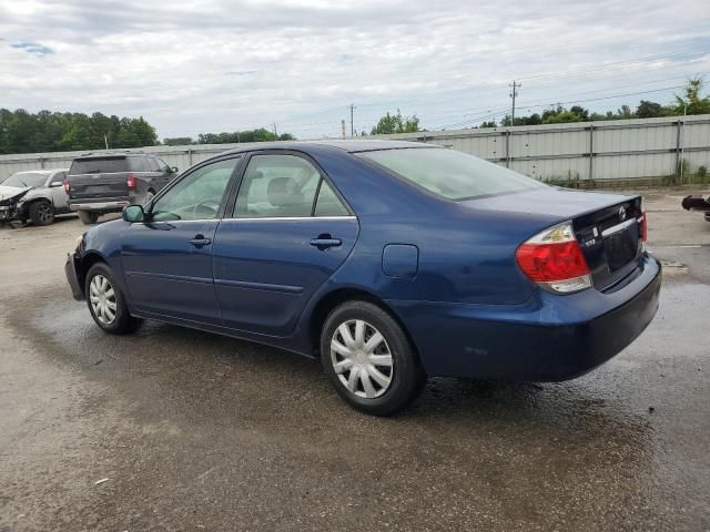 2005 Toyota Camry LE