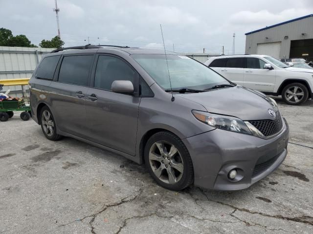 2012 Toyota Sienna Sport