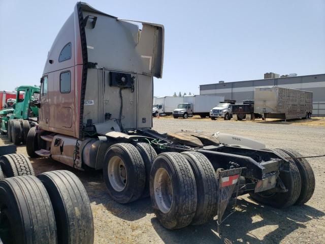 2011 Kenworth Construction T700