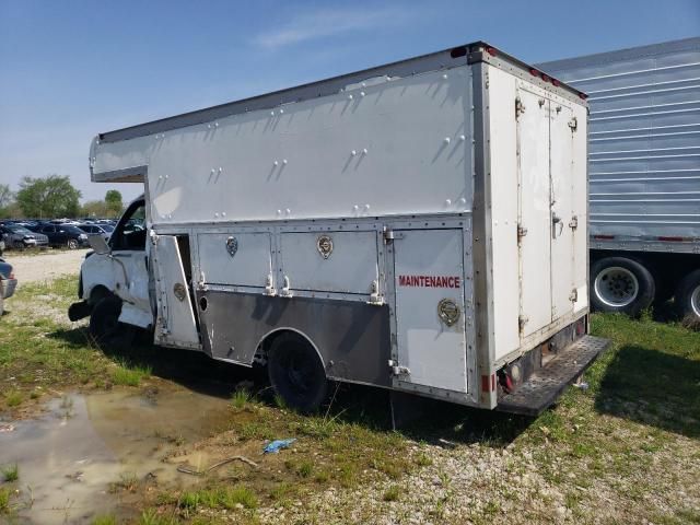 2001 Chevrolet Express Cutaway G3500