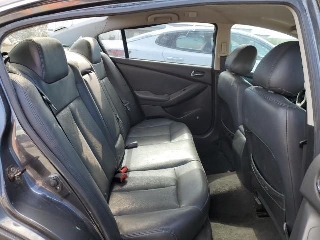 2010 Nissan Altima Base