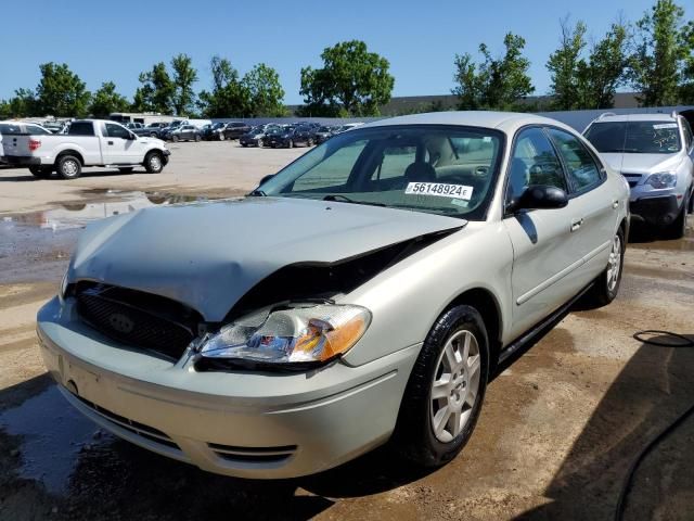 2005 Ford Taurus SE