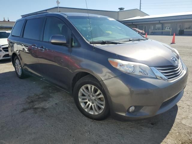 2013 Toyota Sienna XLE