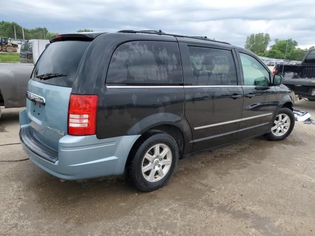 2010 Chrysler Town & Country Touring