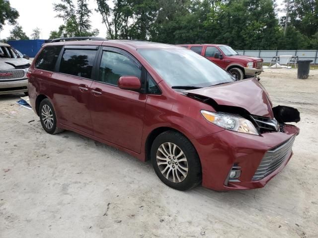 2020 Toyota Sienna XLE