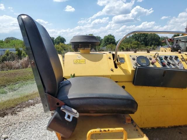 2013 Caterpillar Roller