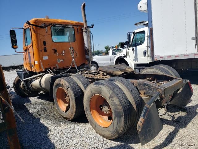 2007 Freightliner Conventional Columbia