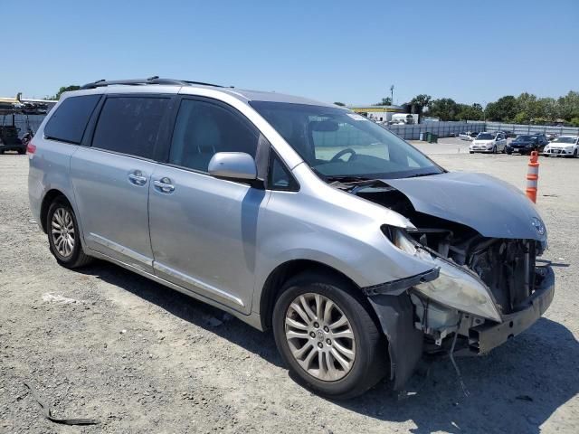 2012 Toyota Sienna XLE