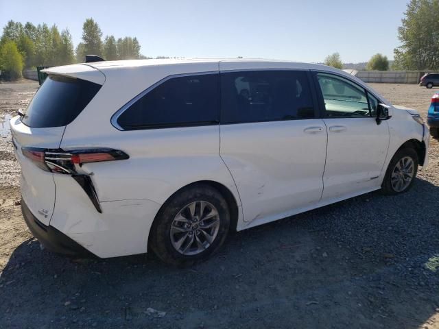 2021 Toyota Sienna LE