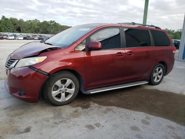 2013 Toyota Sienna LE